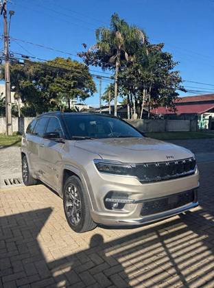JEEP COMMANDER 1.3 T270 TURBO FLEX OVERLAND AT6 JEEP COMMANDER 1.3 T270 TURBO FLEX OVERLAND AT6
